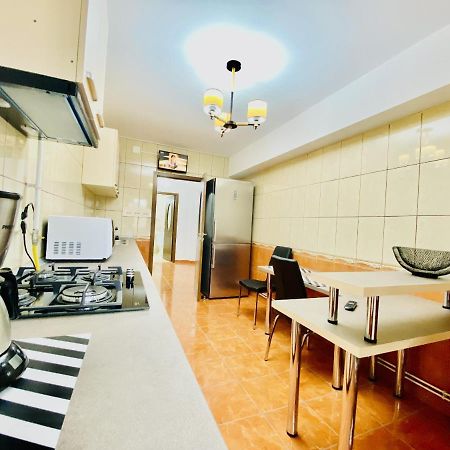 Central & Comfortable Studio Targoviste Buitenkant foto
