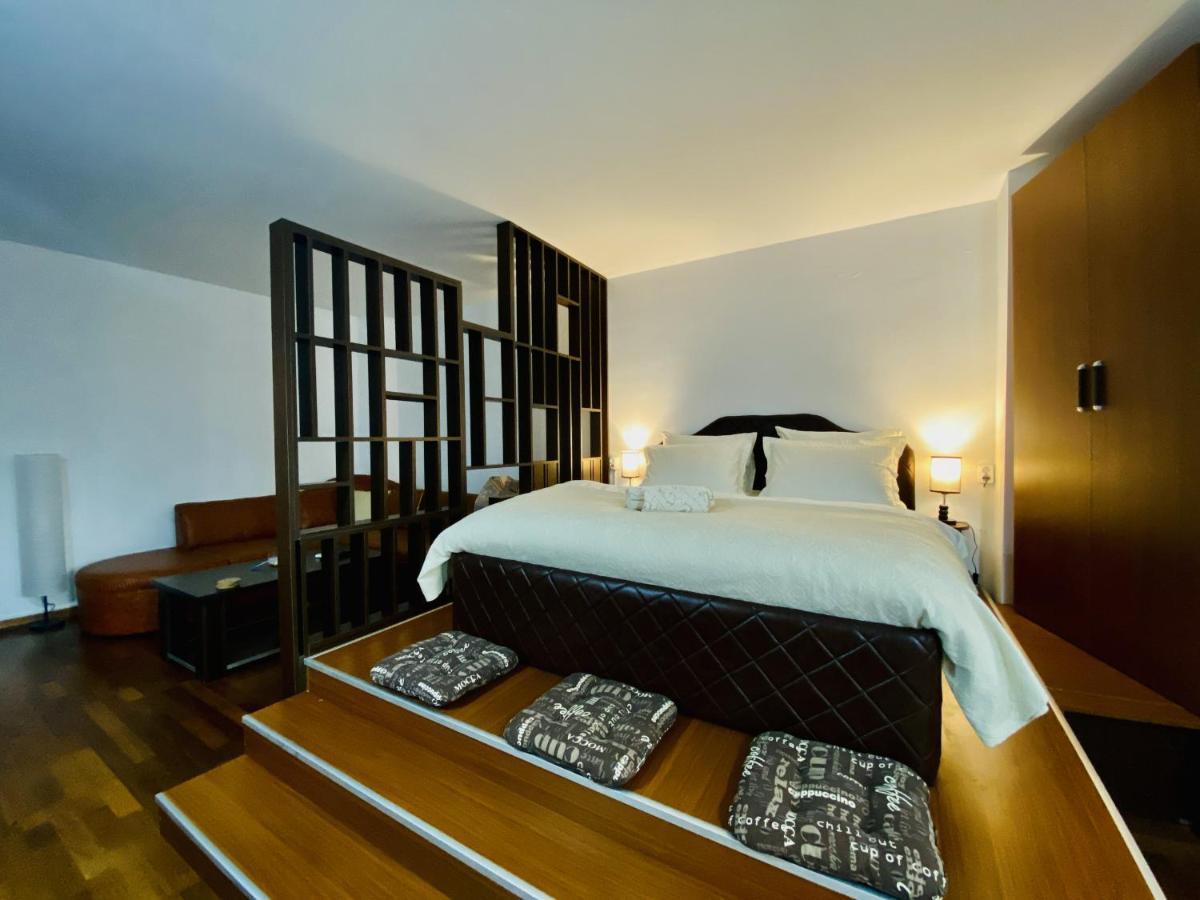 Central & Comfortable Studio Targoviste Buitenkant foto